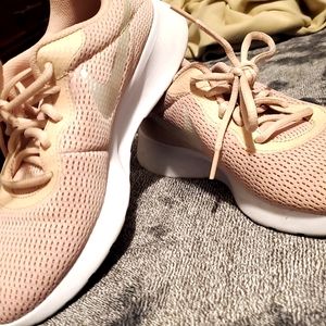 Tenis nike ✅️ ✔️ como nuevos 🔥